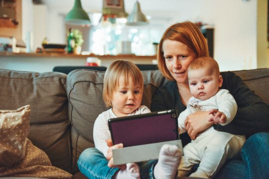 Le Smartsitting : Oriane forme des babysitters